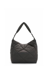 Bolso de mano acolchado de color gris oscuro con forma curva, que presenta un asa acolchada y acentos metálicos, creando una superficie texturizada y un diseño moderno.