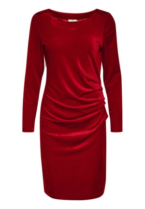 Rood fluwelen jurk met lange mouwen, een ronde halslijn en plooidetails aan de zijkant, waardoor een gladde, elegante silhouet ontstaat.