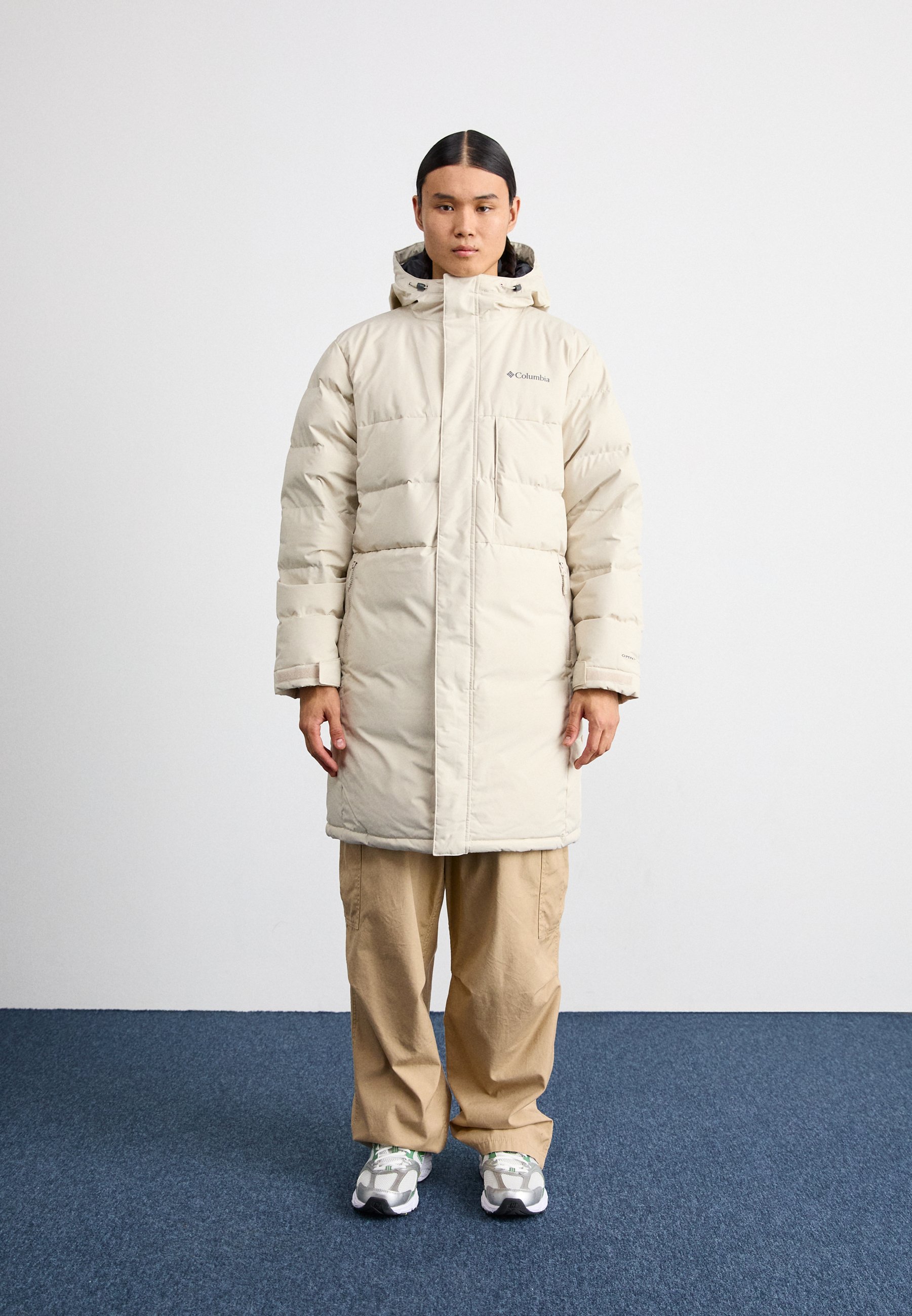Columbia TOYAMA PASS™ II PARKA - Down coat - dark stone/beige 