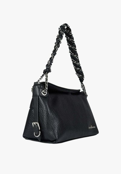 Borsa a mano in pelle nera con finitura strutturata, dotata di manico a catena intrecciata e dettagli in metallo argento. Design spazioso e strutturato.