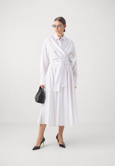 Viktor&Rolf OVERSIZED SHIRT WRAP DRESS - Tričkové šaty - white