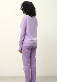 Authentic Cashmere GARDORIA - Stickad tröja - purple