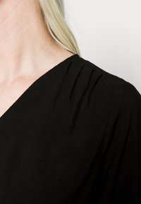 Vero Moda Tall VMLENA - Μπλούζα - black