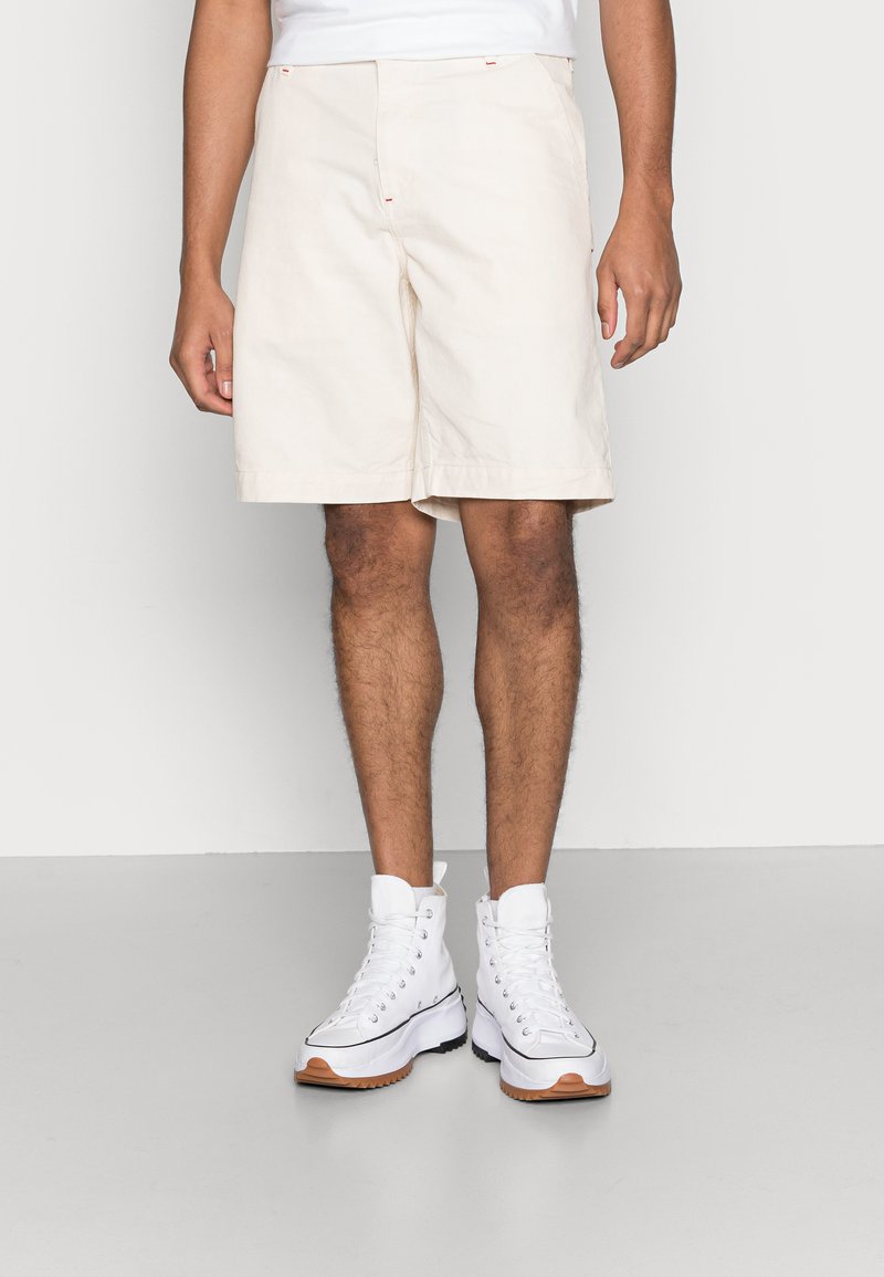 Herren Chino Shorts | Carhartt WIP WESLEY NEWCOMBDRILL Shorts natural garment/offwhite - YN23019 Herren Chino Shorts | Carhartt WIP WESLEY NEWCOMBDRILL Shorts natural garment/offwhite - YN23019