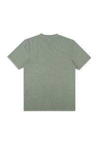 Zelené tričko s krátkým rukávem vyrobené z měkké bavlny, s kulatým výstřihem a obdélníkovým střihem. Jednobarevné, bez viditelných vzorů nebo akcentů.