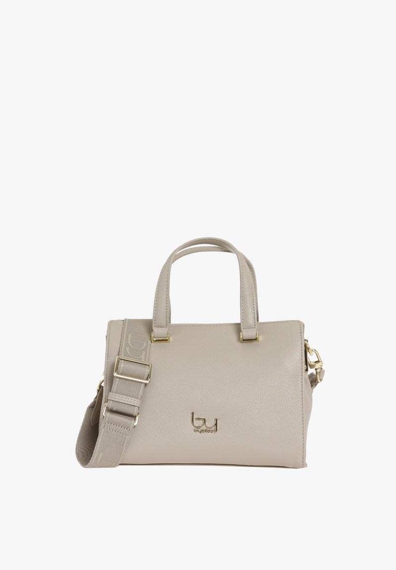 Borsa a mano in pelle beige con doppio manico e tracolla removibile. Presenta un dettaglio del logo dorato e una texture liscia.