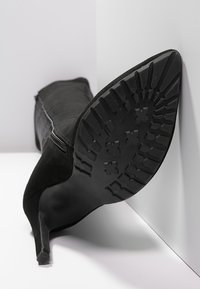 Even&Odd Botas de tacón - black