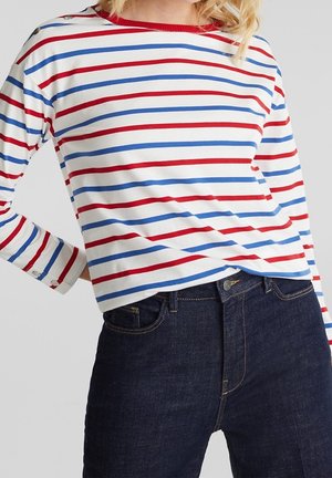 Gestreepte lange mouwen shirt met rode en blauwe horizontale strepen op een witte achtergrond, met knopen op de mouw en een ontspannen pasvorm.