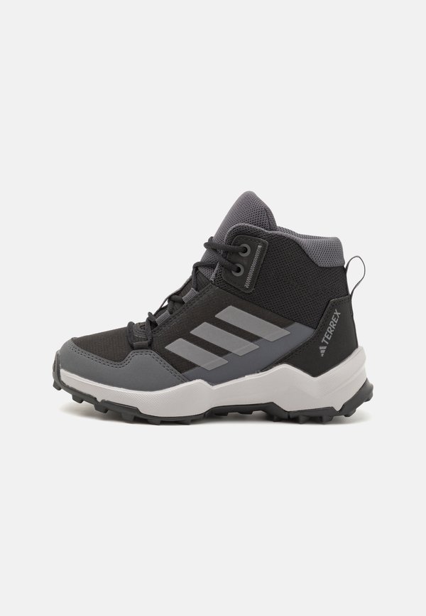 MID   - Hikingschuh