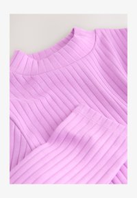 Sélectionné, purple