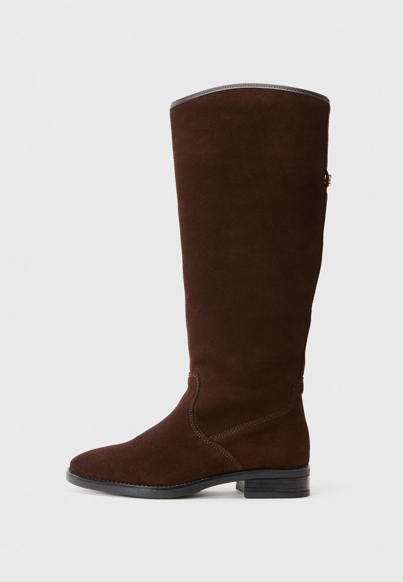 Brown suede knee-high boot with a rounded toe, subtle stitching details, and a low block heel. Smooth lining at the upper edge.