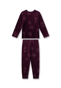 Paarse fluwelen pyjama set met een lange mouwen top en broek met elastische tailleband, beide versierd met een bloemenpatroon in een lichtere tint.
