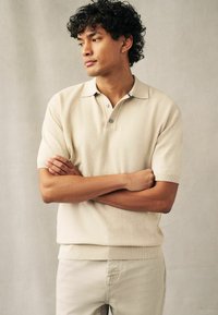 Next TEXTURED REGULAR FIT - Pikeepaita - neutral