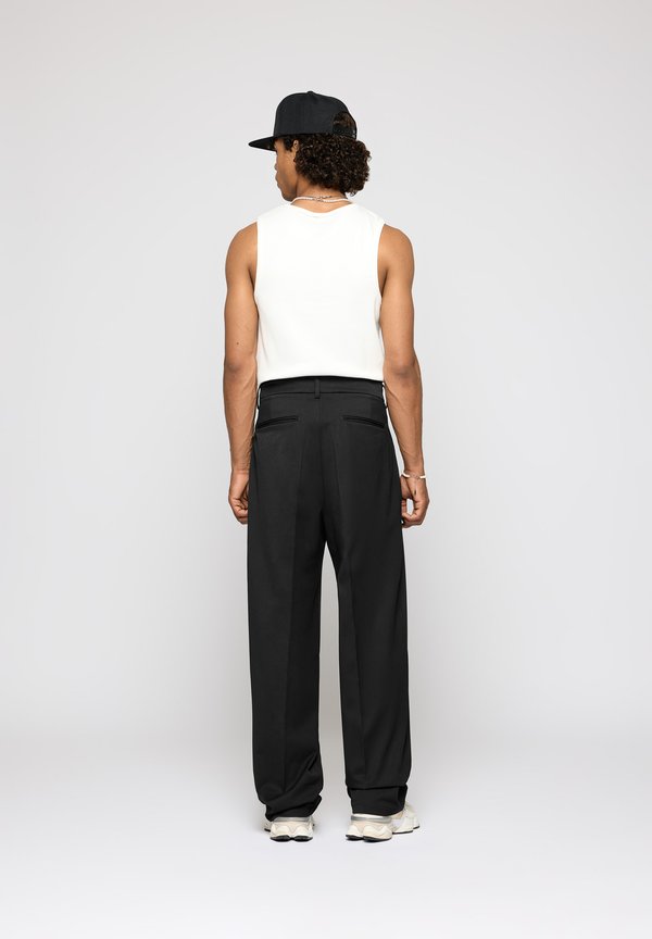 BAGGY TAILORED PANTS - Trousers2