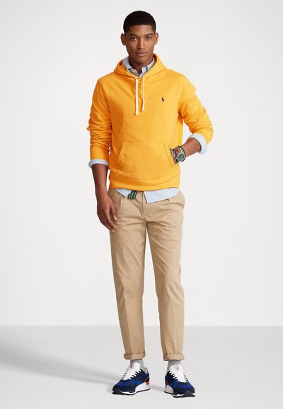 Polo Ralph Lauren THE RL HOODIE - Džemperis ar kapuci - gold bugle