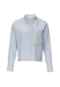 Gekürztes blau-weiß gestreiftes Hemd mit einem grünen Akzent auf der Tasche und dem Saum. Mit Kragen und langen Ärmeln. Glatte Stofftextur.