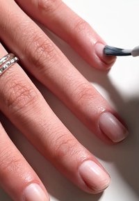 KIKO Milano POWER PRO NAIL LACQUER czerwony