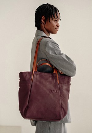 Aunts & Uncles TAKAMATSU - Handtasche - cherry lacquer