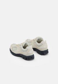 New Balance Tenisky - beige