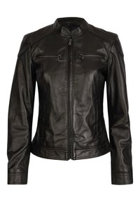 Giacca in pelle nera con collo rotondo, chiusura zip, due tasche sul petto e dettagli a spalla in tessuto testurizzato. Finitura liscia e forma aderente.