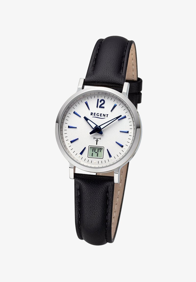 Montre argentée avec un cadran blanc, des marqueurs bleus et un affichage numérique. Bracelet en cuir noir avec une finition texturée et boîtier en acier inoxydable.