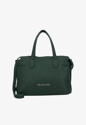 Bolso de mano de cuero verde oscuro con patrón de logotipo "Valentino" en relieve, doble asa superior y correa de hombro desmontable. Detalles en tono dorado.