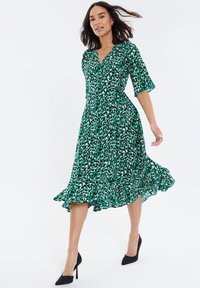 Threadbare SODA WRAP - Vestito casual - green leoapard