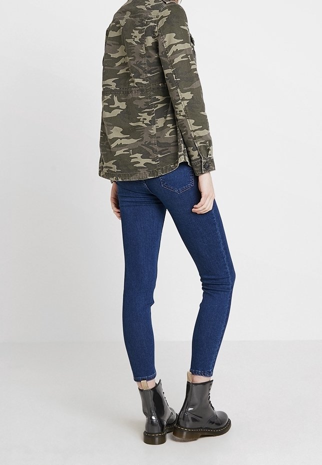 Jacket Deals New Look Camo Denim Jacket New Look Denim Jacket Green (Pre-owned)