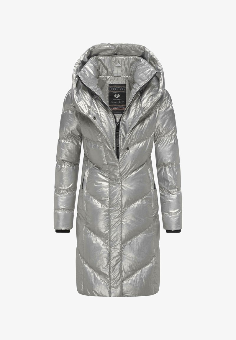 Srebrna napihljiva bunda z visokim ovratnikom, kapuco in zadrgo. Ima Chevron prešito zasnovo in rebraste manšete. Gladek, odsevni material.