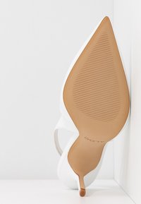 ALDO Escarpins à talons hauts - white