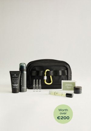 Zalando Beauty, MEN'S GIFT BAG - DAILY ESSENTIALS - Set pour le bain et le corps