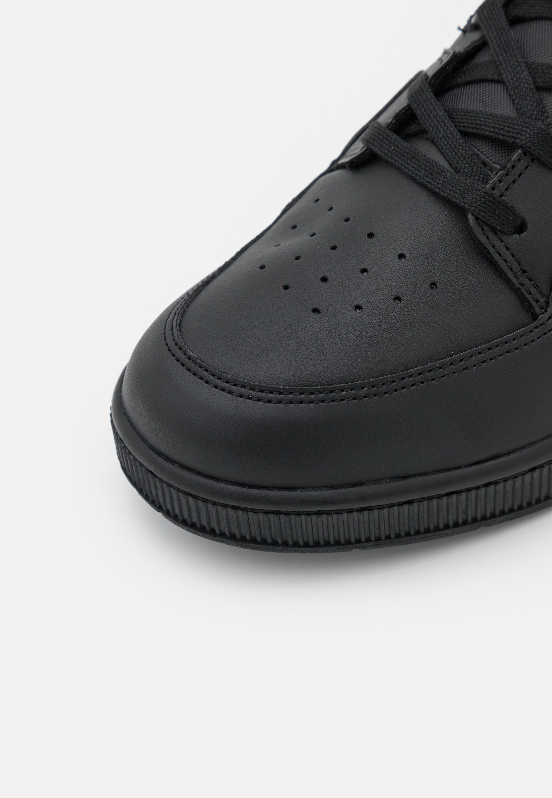 Sneakers LACOSTE - Court Cage 0721 1 Sma 7-41SMA0027407 Wht/Nvy/Red -  Sneakers - Chaussures basses - Homme | chaussures.fr