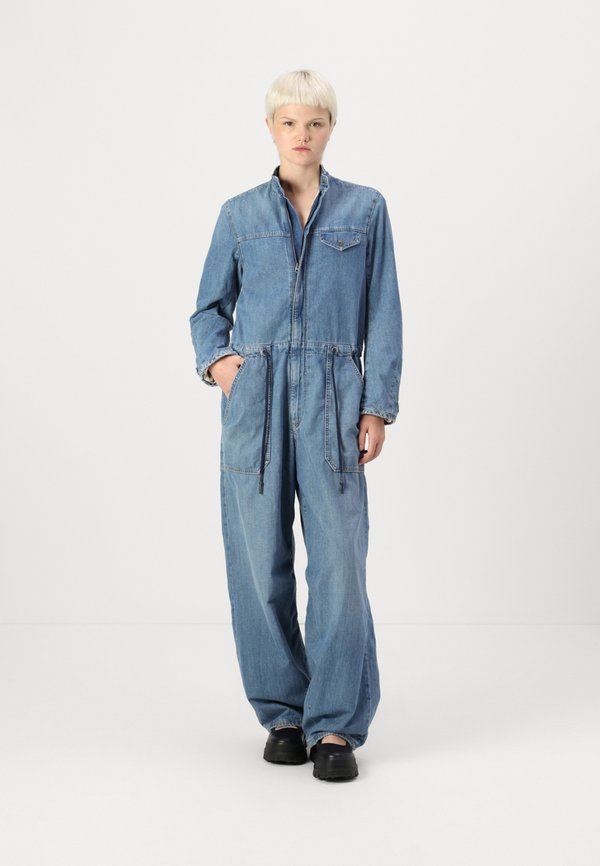 COCOON - Jumpsuit - faded bora wind2
