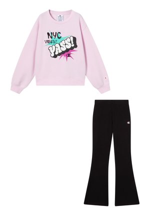 SET - Trainingspak - rose