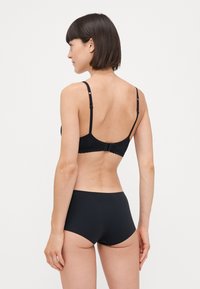 Triumph SMART INVISIBLE BOYSHORT - Pants - black