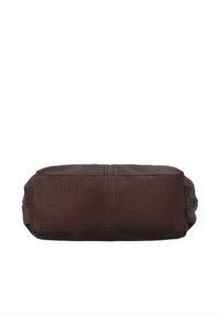 Borsa rettangolare in pelle marrone scuro vista dal basso con cuciture visibili e bordi leggermente arrotondati.