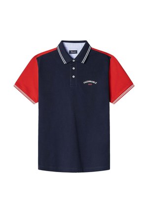 Marineblaues Poloshirt mit roten kurzen Ärmeln, weißen Akzenten und einer Drei-Knopf-Leiste. Auf der Brust befindet sich das Logo "FACONNABLE 1950".