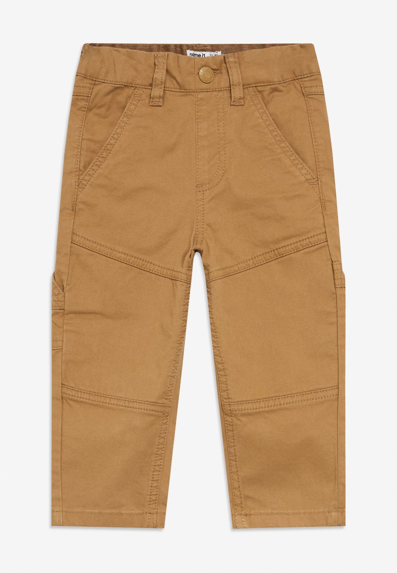 Καφέ cargo παντελόνια από βαμβακερό μείγμα με ίσια γραμμή, πλαϊνές τσέπες και ορατές λεπτομέρειες ραφών. Σχεδιασμένα για ανθεκτικότητα και άνεση.