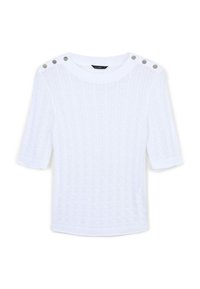 Weißes kurzärmliges Oberteil mit Zopfstricktextur und Rundhalsausschnitt, mit silbernen Knöpfen an jeder Schulter für Details.