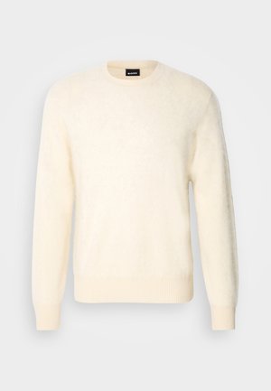 Maglione color crema realizzato in un morbido tessuto texturizzato. Presenta un classico collo a giro e polsini e orlo a coste per una vestibilità confortevole.