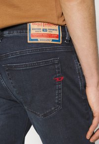 Diesel Jeans Skinny Fit - dark-blue denim