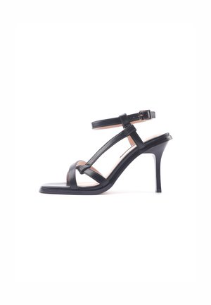 ALINA - Sandali z visoko peto - black