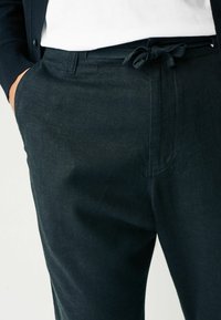 Next REGULAR FIT LINEN STRAIGHT LEG DRAWSTRING - Chino - black