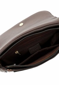 Tamaris CARO - Handtasche - brown