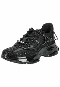 Scarpe da atleta nere con una tomaia testurizzata decorata con strass neri, una suola liscia nera e un design ammortizzato per offrire supporto.