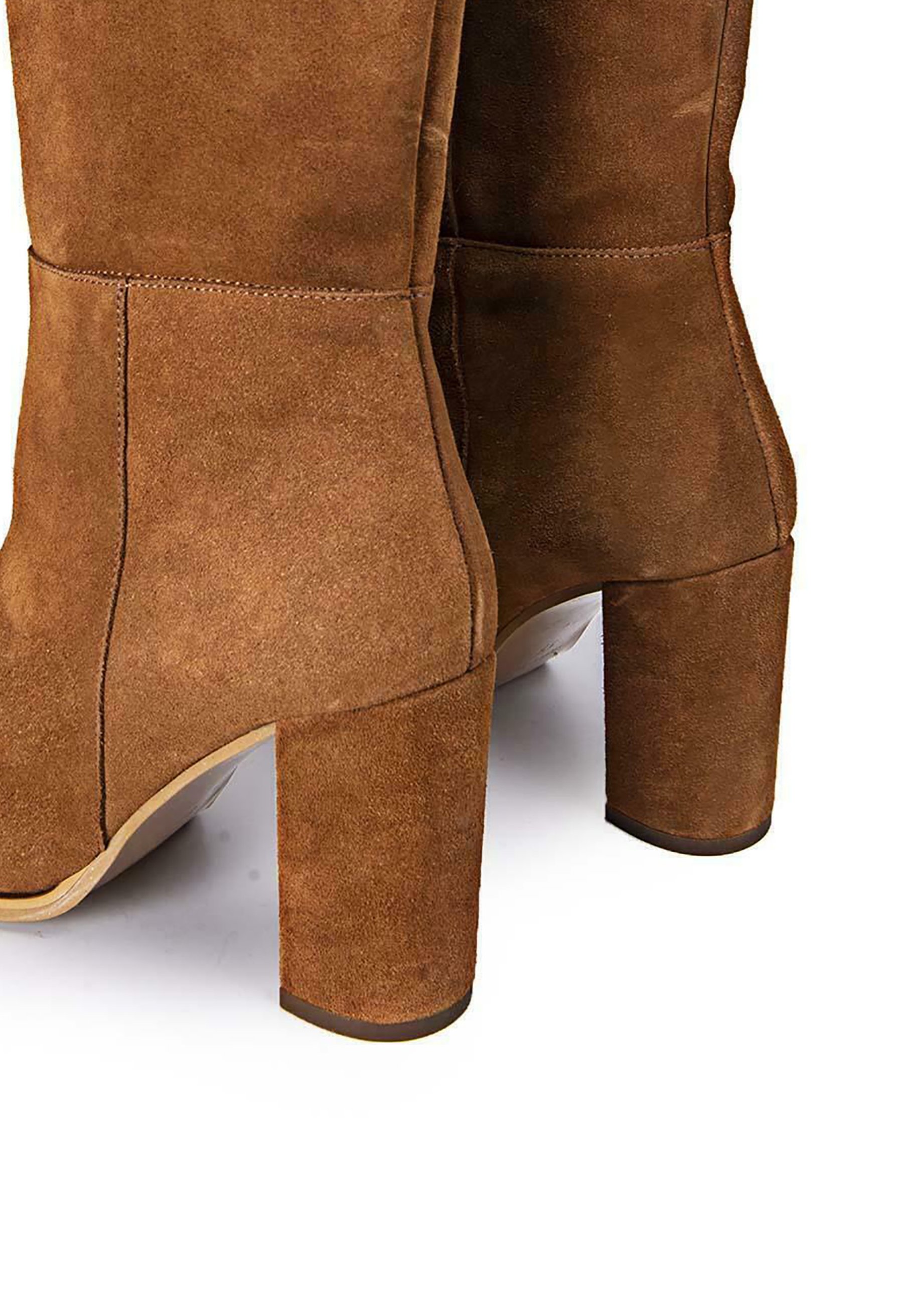 Botas de serraje, que son y como cuidarlas