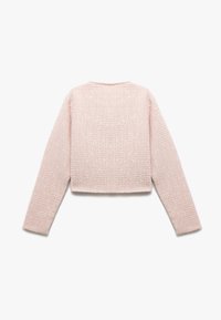 Maglione cropped rosa realizzato in un tessuto testurizzato e intrecciato, con maniche lunghe e scollatura rotonda, che presenta un design posteriore pulito e senza cuciture.