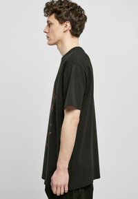 Forgotten Faces OVERGROWN HEAVY OVERSIZED TEE UNISEX  - T-shirts med print - black