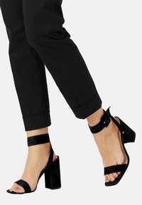 Manila Grace Sandali - nero