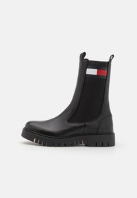 Tommy Jeans LONG CHELSEA BOOT - Botines con plataforma - black